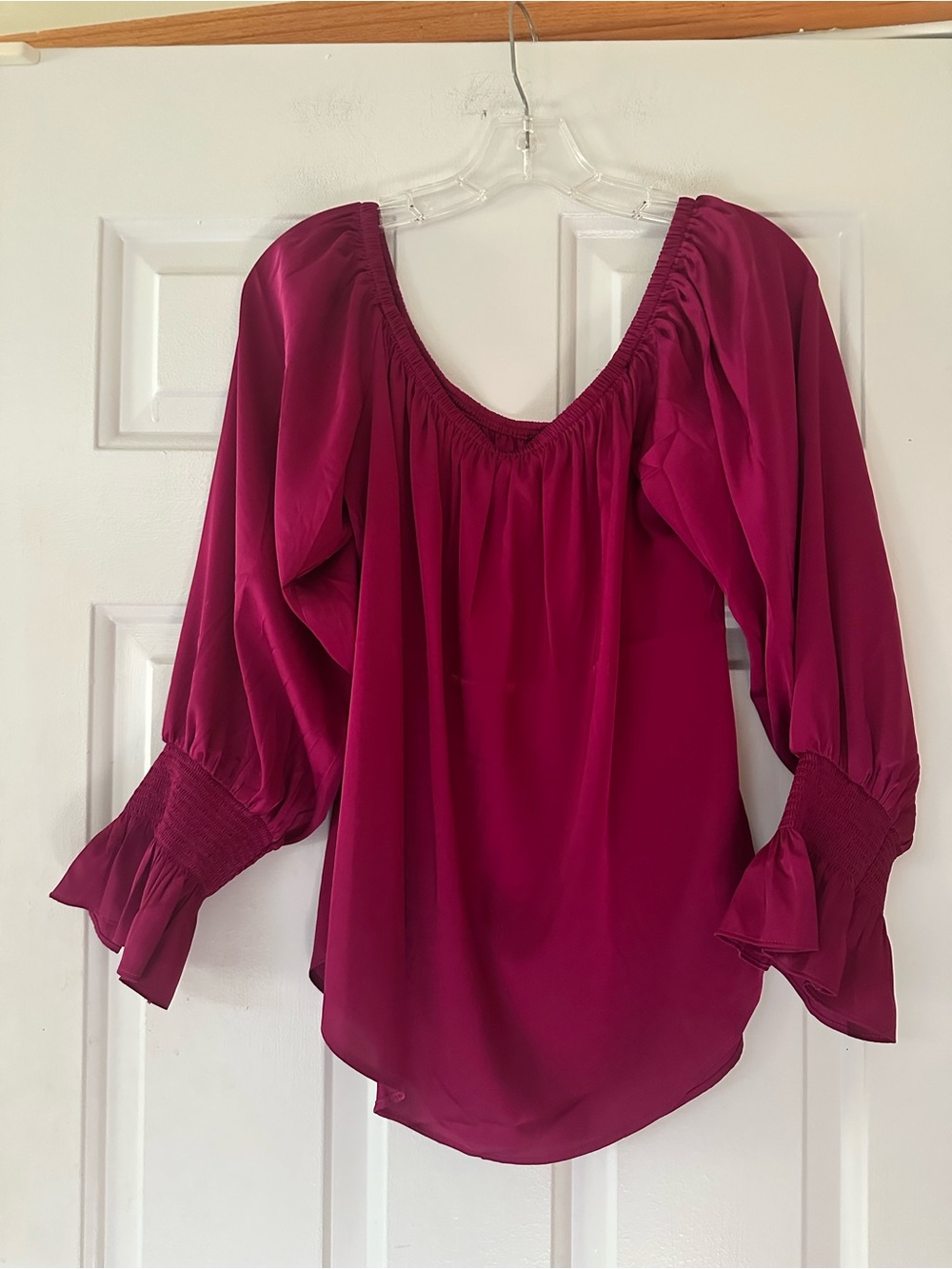 Express Off-Shoulder Satiny‎ Peasant Blouse Magenta Size large.